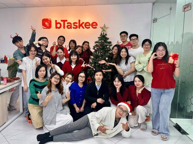 bTaskee team photo 3