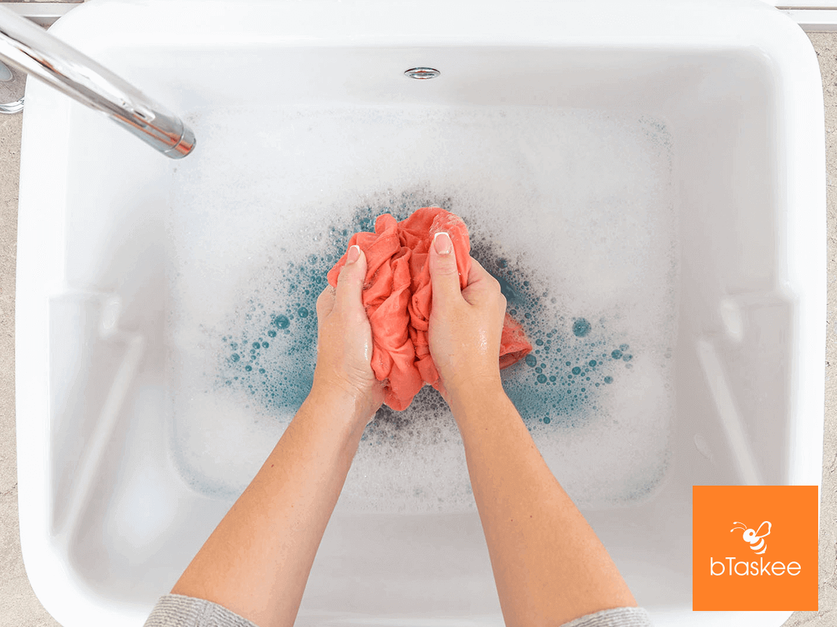 Tuyệt chiêu tẩy vết mực trên quần áo