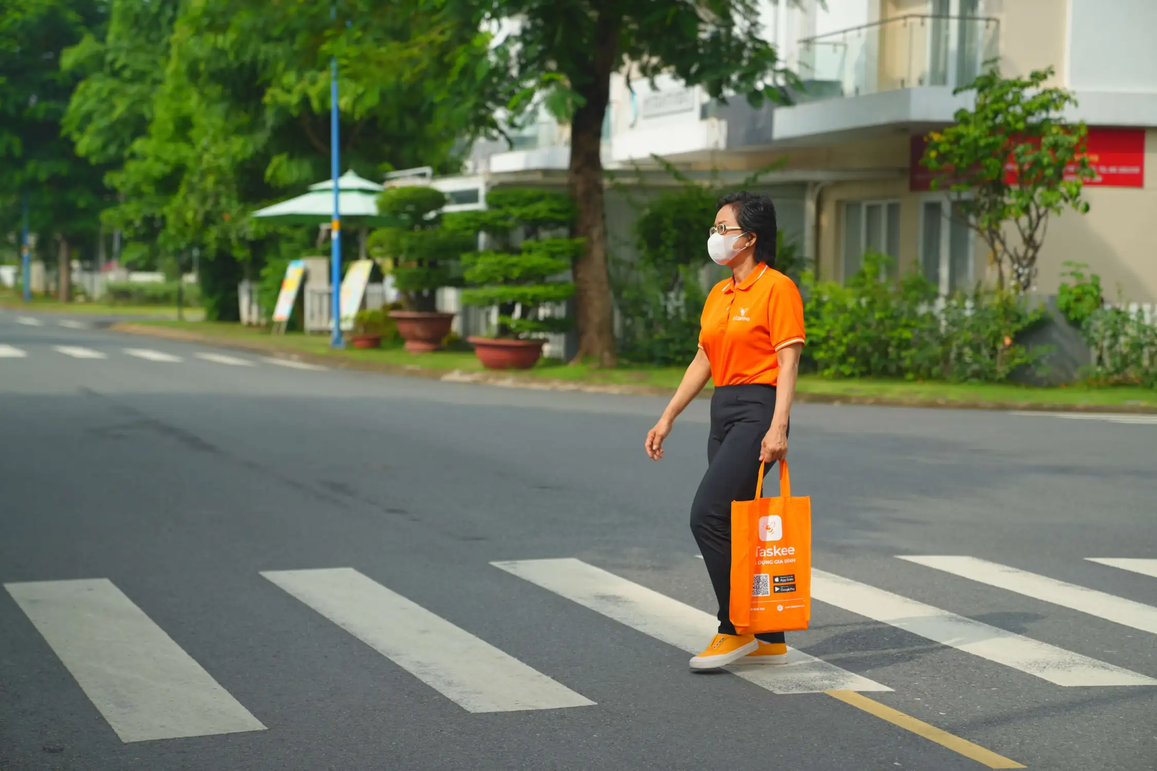 Phụ tá đi chợ của bTaskee là ai?